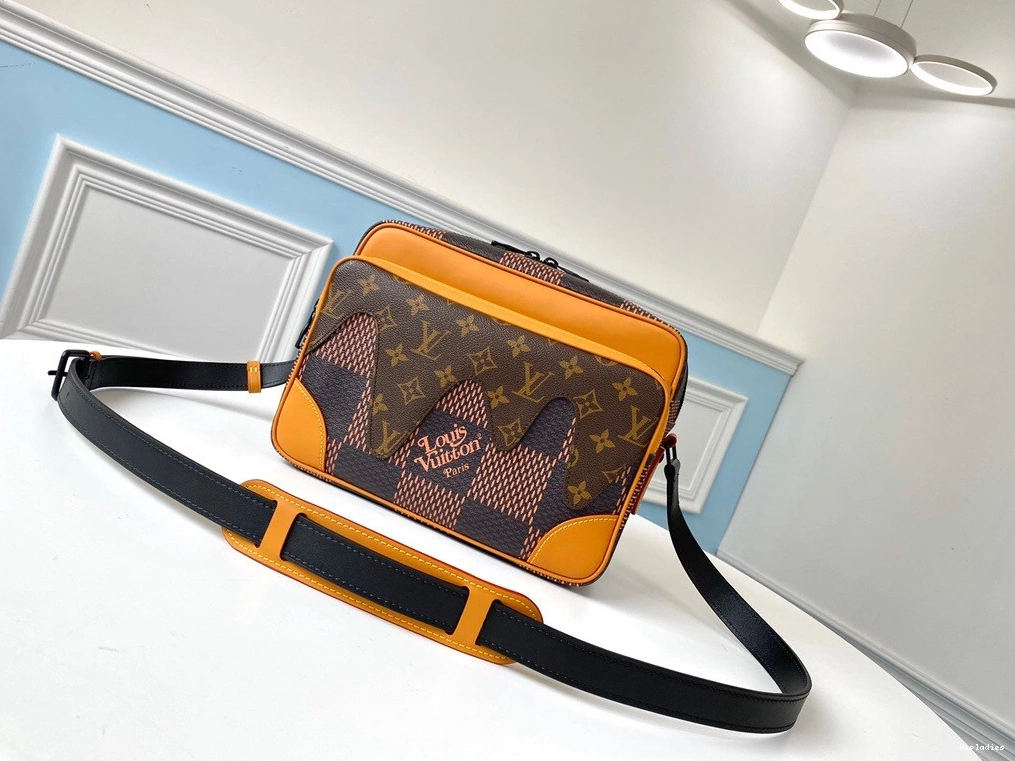 Repzbay VUITTON LOUIS MESSAGER BAG 0803